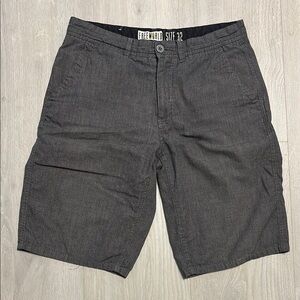 🔥BUNDLESALE Mens 32 Freeworld Flat Front Long Shorts with Versatile Style